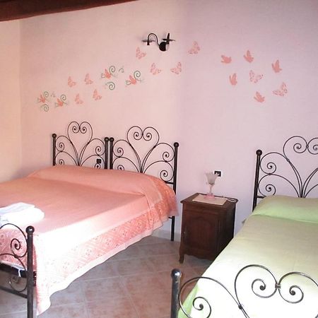 Bed and Breakfast Sa Dom'E Forru Collinas Exterior foto